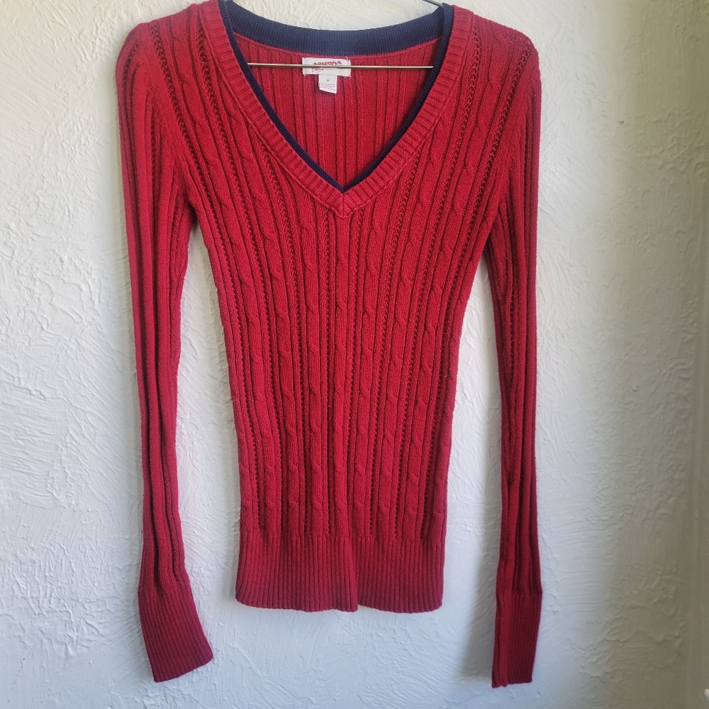 Arizona Jeans Cable Knit V Neck Sweater, Size Medium